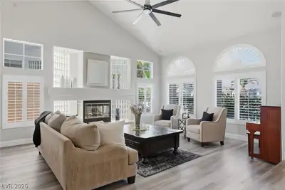 11152 Campsie Fells Court Living Room