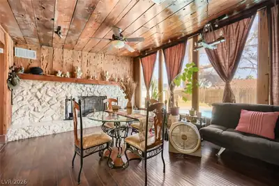 3572 Regents Circle, Las Vegas, NV 89121 Living Room