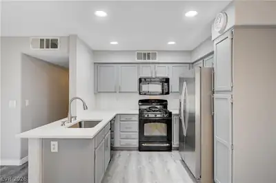 3425 East RUSSELL Road 223 