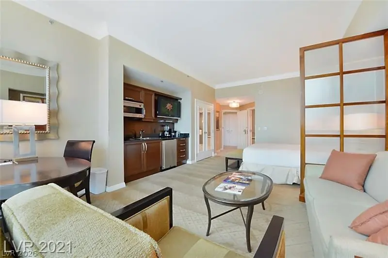 135 East Harmon 1804