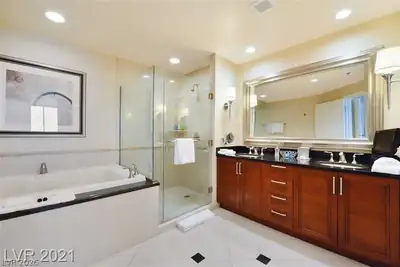 135 East Harmon 1804 