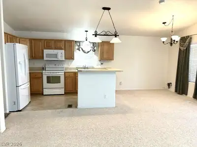 531 Montecito Drive Kitchen