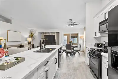 101 Beaver Ridge Avenue, North Las Vegas, NV 89031 Kitchen