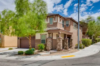 996 Wagner Valley, Henderson