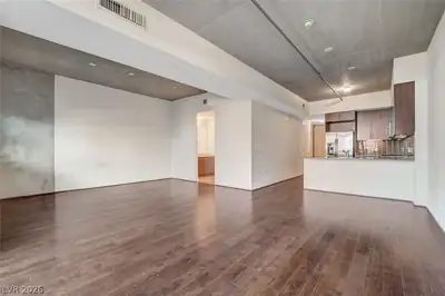 353 East Bonneville Avenue 181/281 Living Room