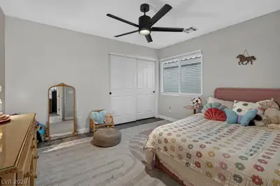 9726 Fox Estate St Bedroom