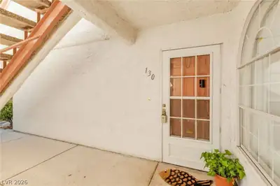 1800 Edmond Street 130 Kitchen
