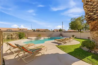 1611 Managua Drive Pool
