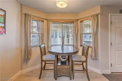 925 Rockview Drive 202 Dining Area