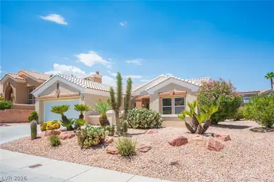 10820 Mission Lakes Avenue, Las Vegas, NV 89134 Front of Structure