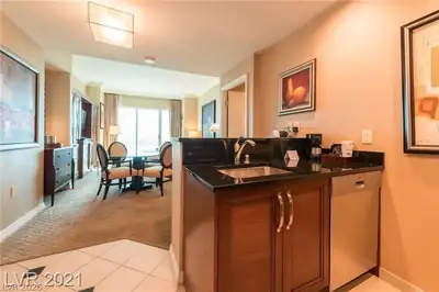 125 East Harmon Avenue 2514 