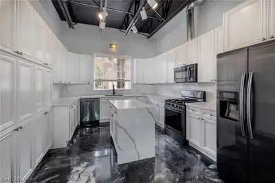 5651 Deer Creek Falls Court Kitchen