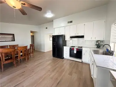 2126 Rawhide Street, Las Vegas, NV 89119 Kitchen
