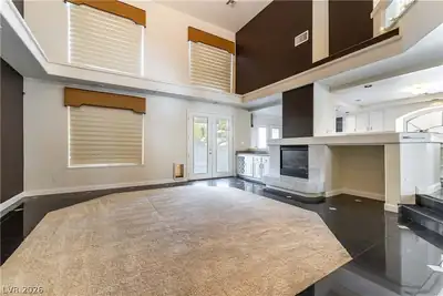 11141 Scotscraig Court Living Room