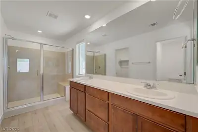 8074 Texas Hills Street, Las Vegas, NV 89113 Primary Bathroom