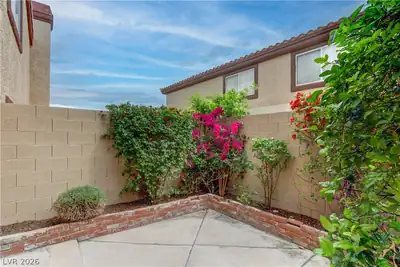 690 Ambling Gait Avenue Patio