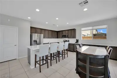 5636 Salt Rock Street Kitchen