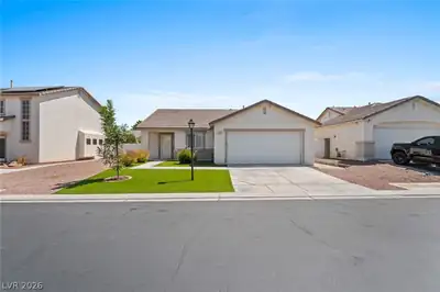 823 Hunters Ridge Way, North Las Vegas