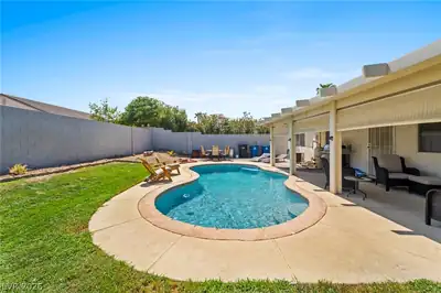 823 Hunters Ridge Way, North Las Vegas, NV 89032 Pool