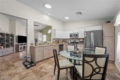 823 Hunters Ridge Way, North Las Vegas, NV 89032 Kitchen
