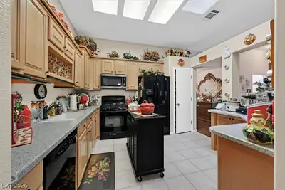 2088 Joy Creek Lane Kitchen