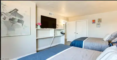 3247 Greenbriar Drive, Las Vegas, NV 89121 Bedroom