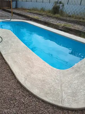 3247 Greenbriar Drive, Las Vegas, NV 89121 Pool