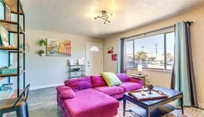 3247 Greenbriar Drive, Las Vegas, NV 89121 Living Room