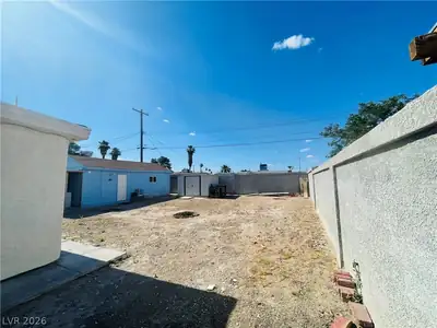 3708 Waikiki Avenue, Las Vegas, NV 89104 Yard