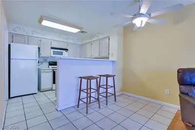 2032 Bavington Drive B Kitchen