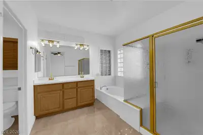 2167 Fairweather Street, Henderson, NV 89052 Primary Bathroom