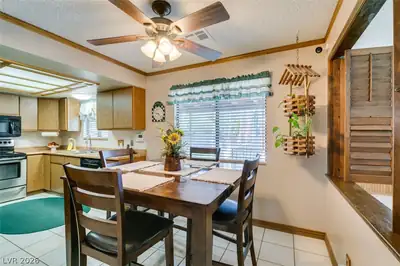 4985 Arizona Avenue Dining Area