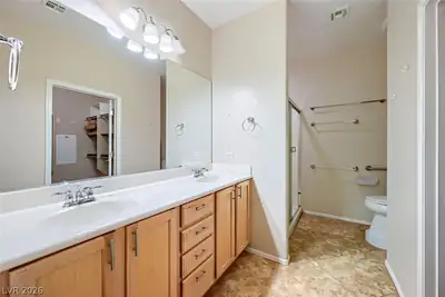 6145 Wheat Penny Avenue Primary Bathroom