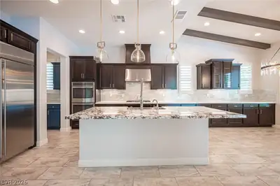 437 Beautiful Hill Court, Las Vegas, NV 89138 Kitchen