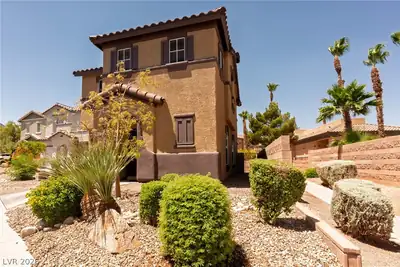1077 Paradise Coach Drive, Henderson, NV 89002 Front of Structure