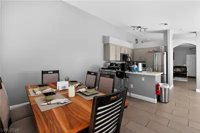 2001 Garnet Gable Avenue, Las Vegas, NV 89106 Dining Area