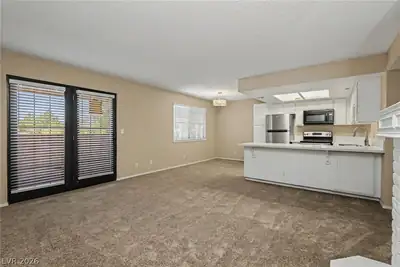 4340 Sanderling Circle 76 Las Vegas, NV 89103