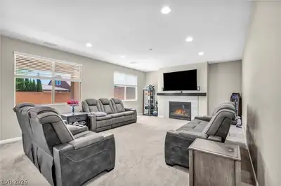 9627 Ashlynn Peak Court Living Room