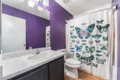 4217 Walnut Glen Drive, Las Vegas, NV 89115 Bathroom