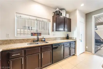 4217 Walnut Glen Drive, Las Vegas, NV 89115 Kitchen