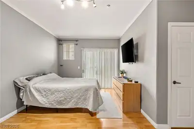 5855 Valley Drive 1080 Bedroom