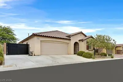 7526 Campbell Ranch Avenue, Las Vegas, NV 89179 Front of Structure