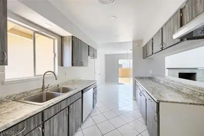 2024 Collins Avenue Kitchen