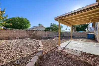 7124 Overhill Avenue, Las Vegas, NV 89129 Yard