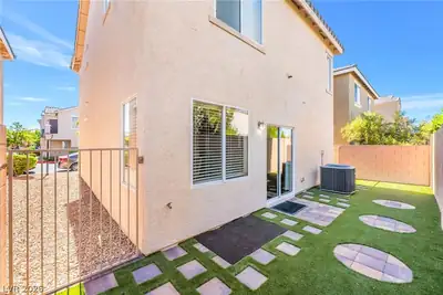 10471 MASONS CREEK Street Yard