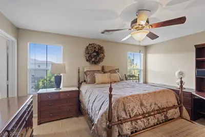 9116 Alpine Grove Avenue 103 Bedroom