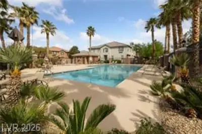 9116 Alpine Grove Avenue 103 Pool