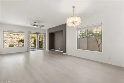 29 Gladewater Living Room