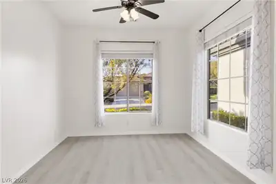 29 Gladewater Bedroom
