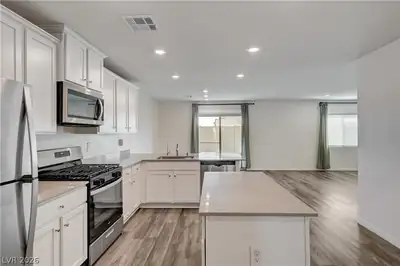 4116 Gold Desert Street, North Las Vegas, NV 89032 Kitchen